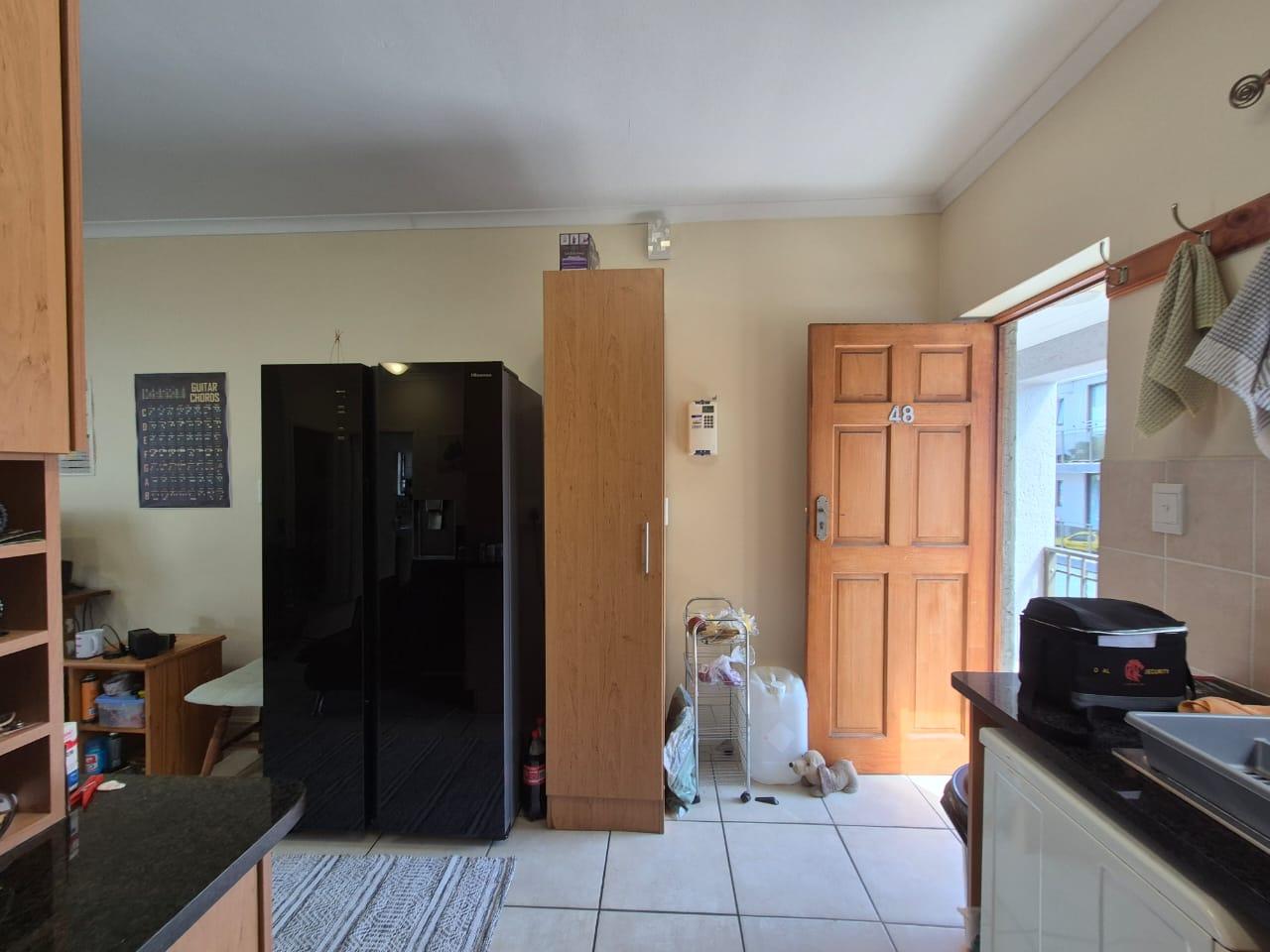 Image 4 of 6