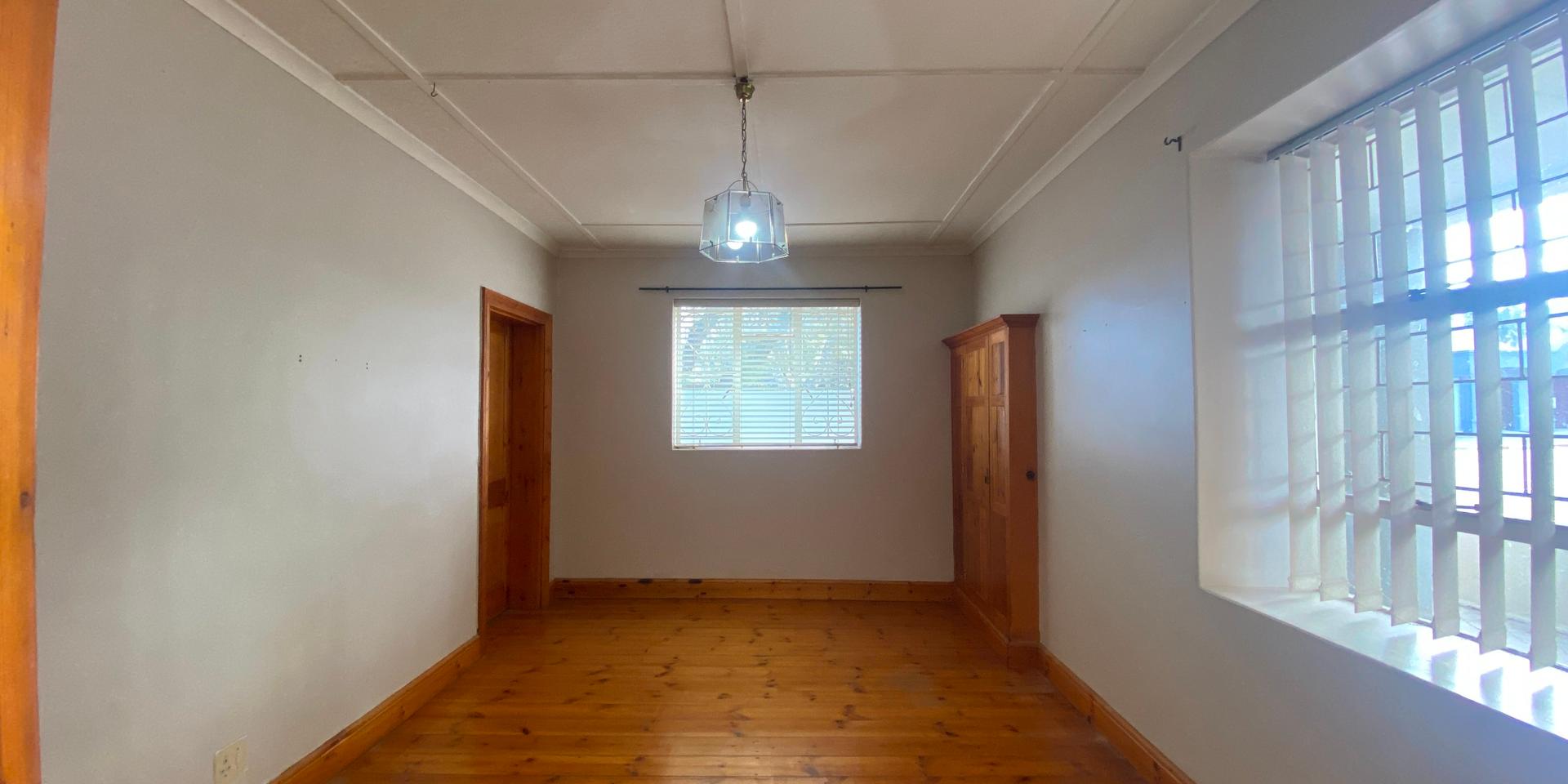 Image 5 of 6