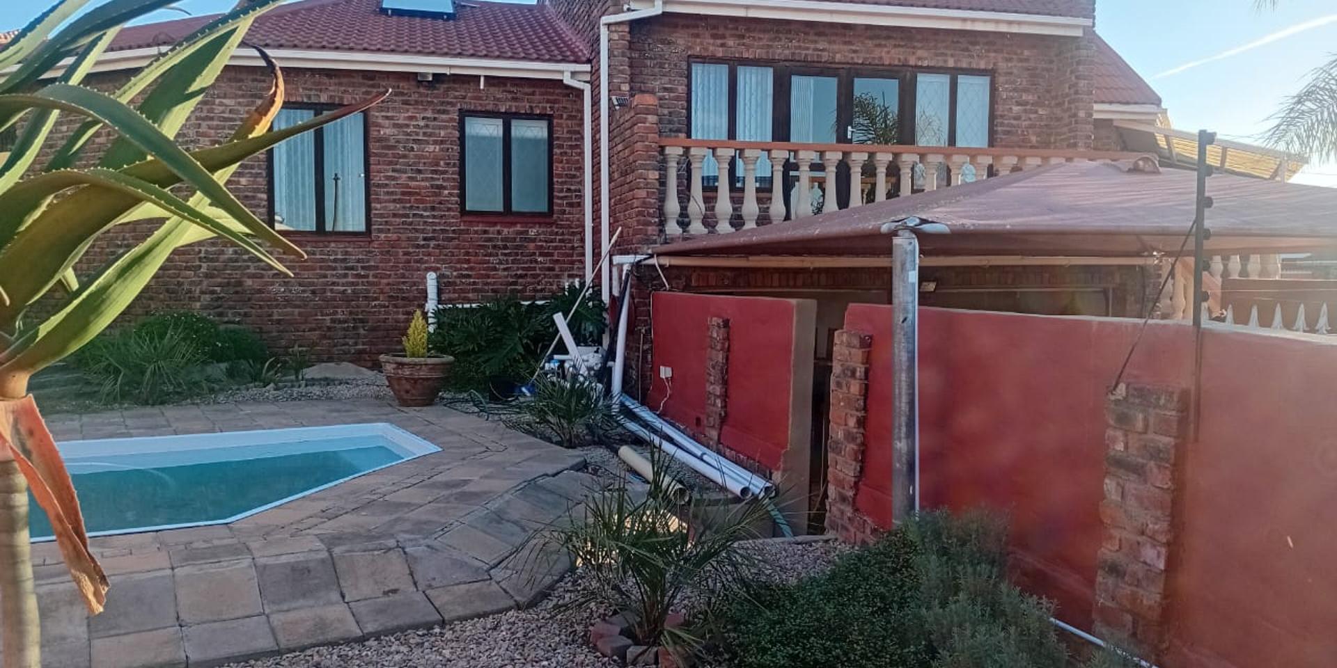Image 1 of 6