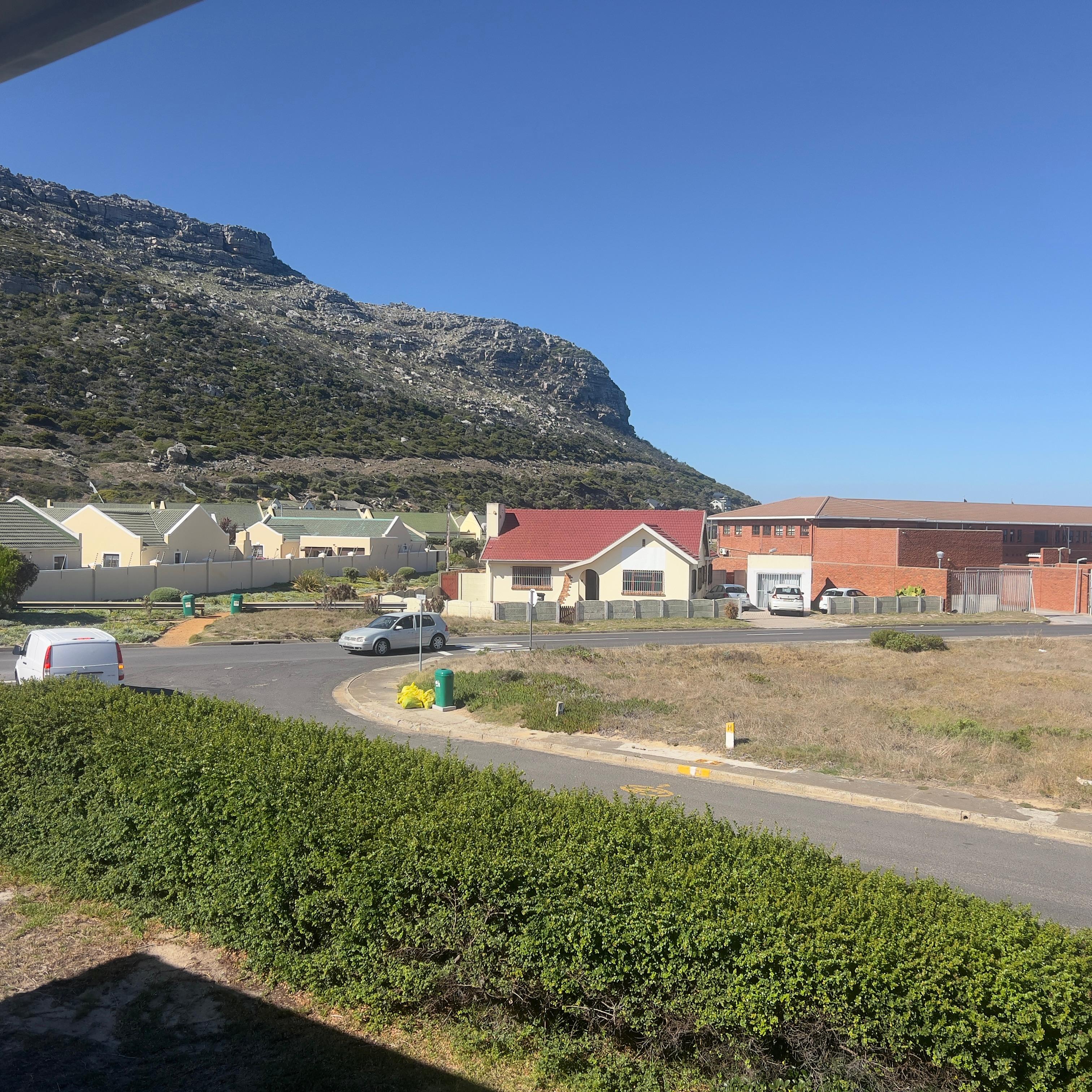 Image 2 of 6