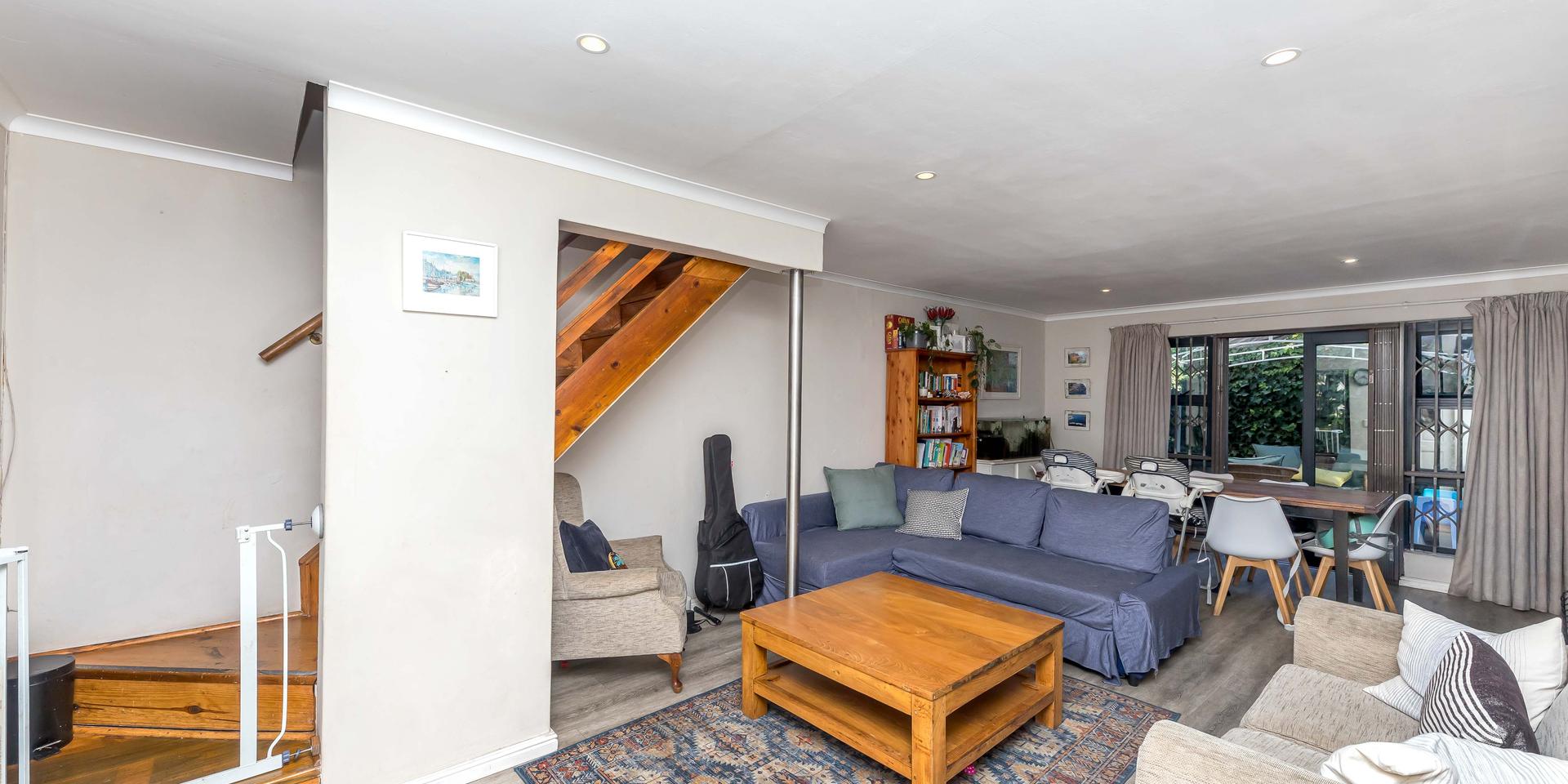 Image 4 of 6