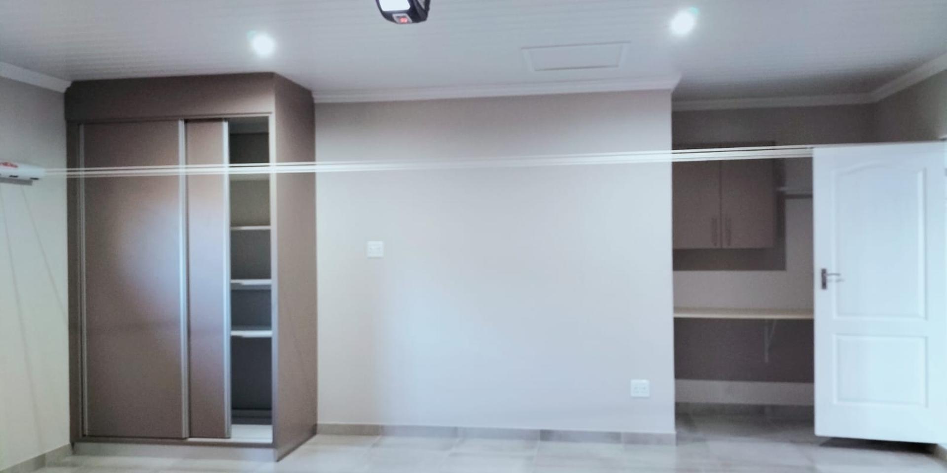 Image 3 of 6