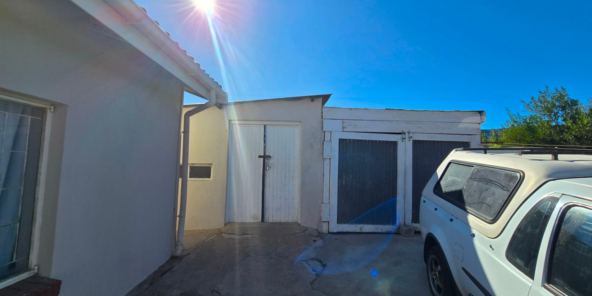 Image 4 of 6