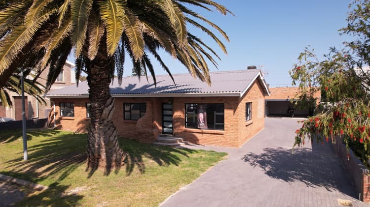 Main property image