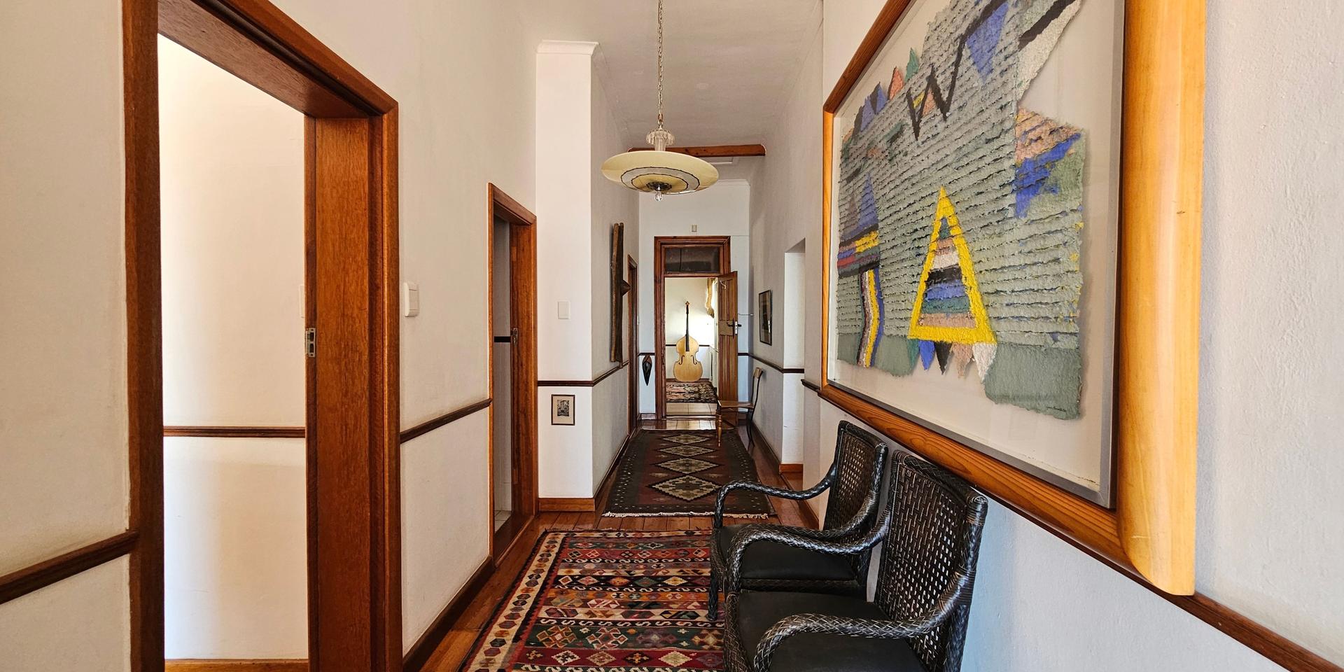 Image 2 of 6