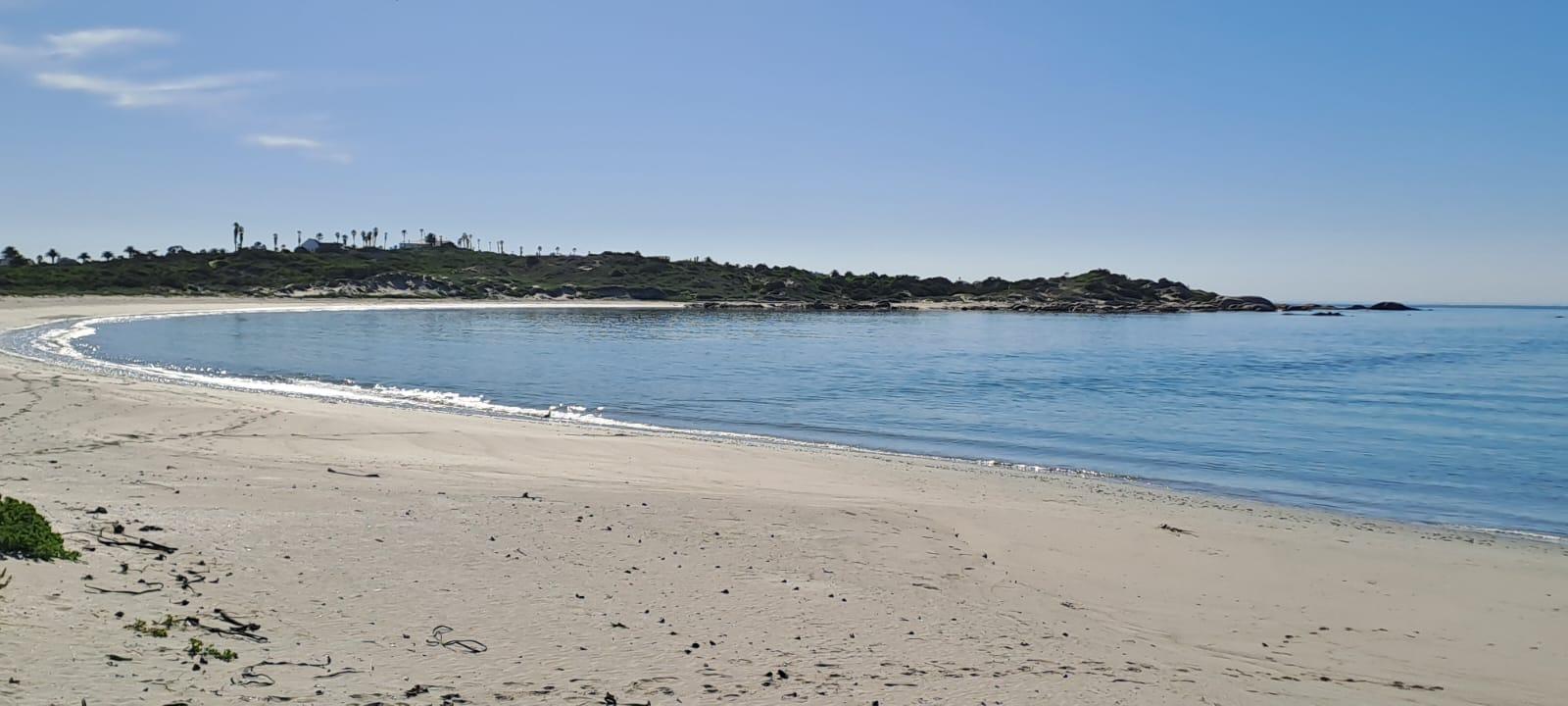 Image 2 of 6