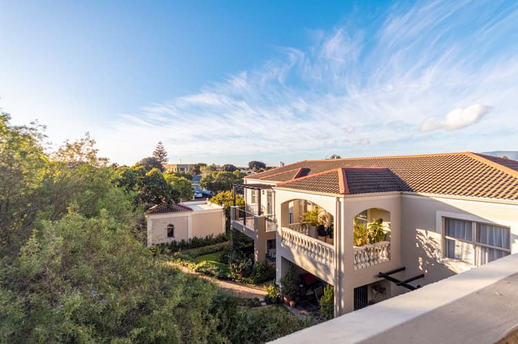 Main property image