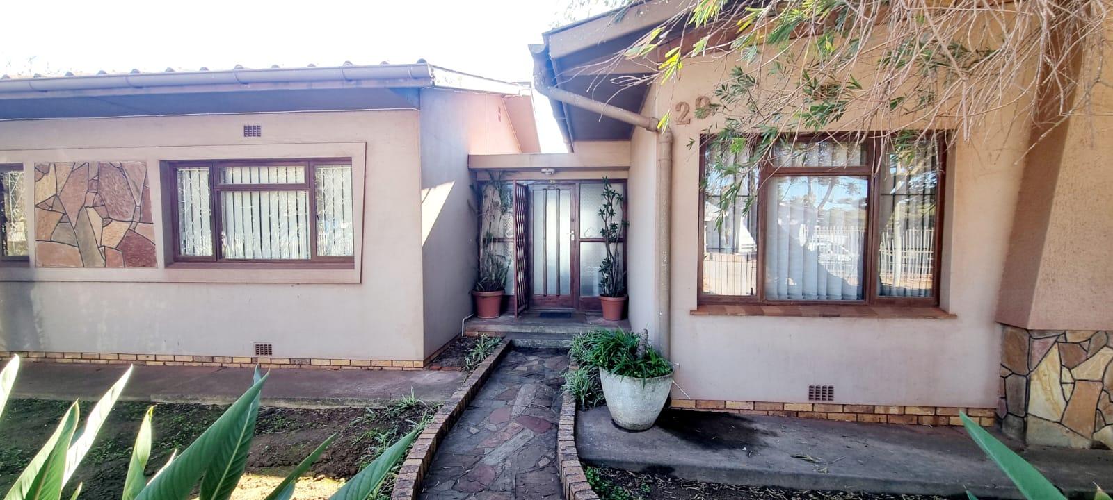 Image 2 of 6
