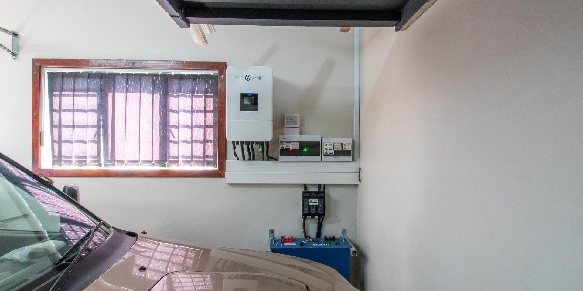 Image 4 of 6