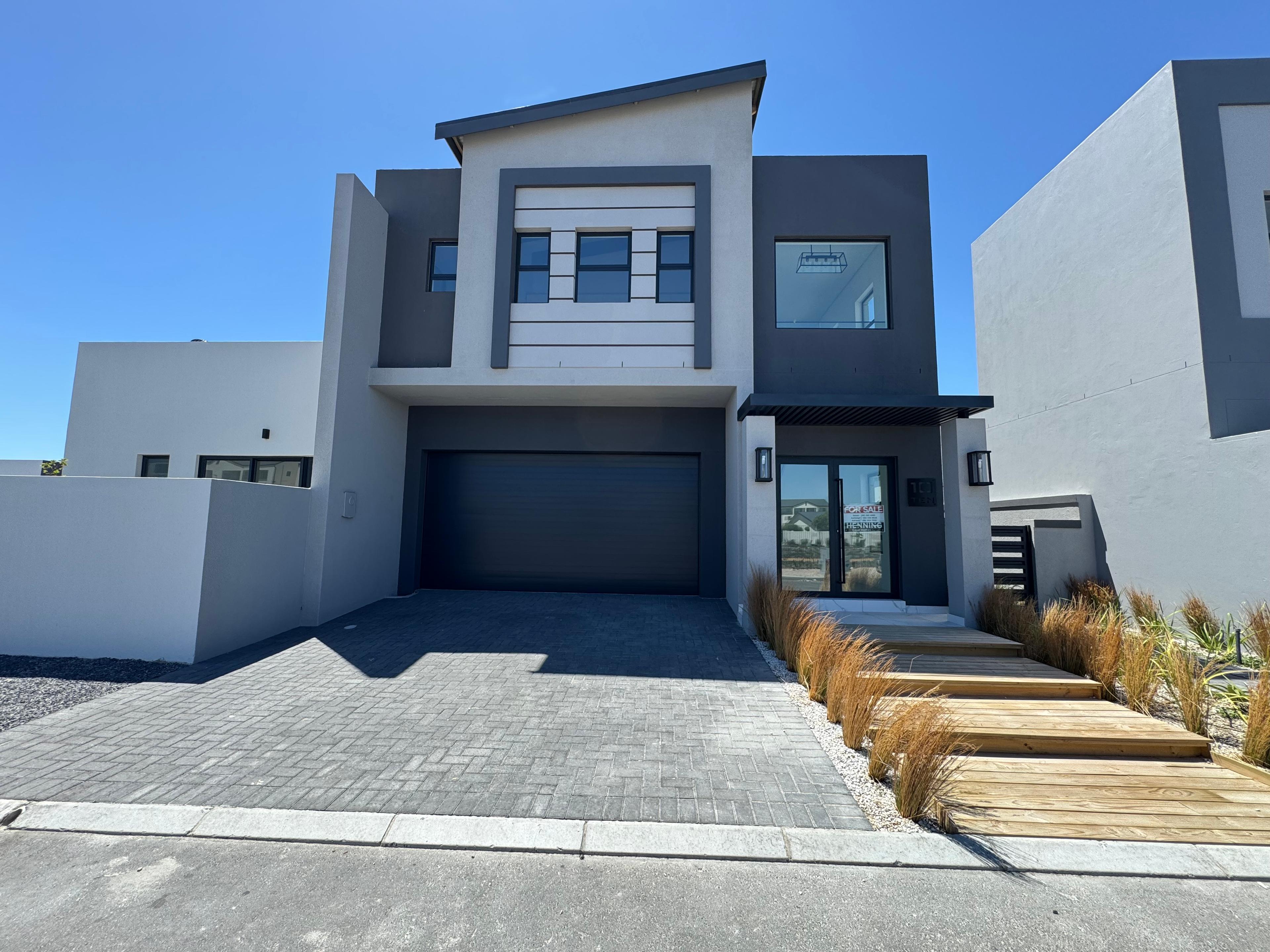 Image 2 of 6