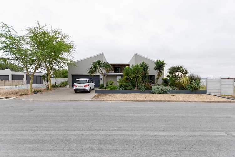 Main property image