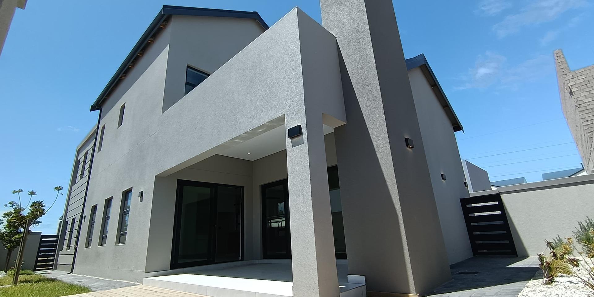 Image 2 of 6