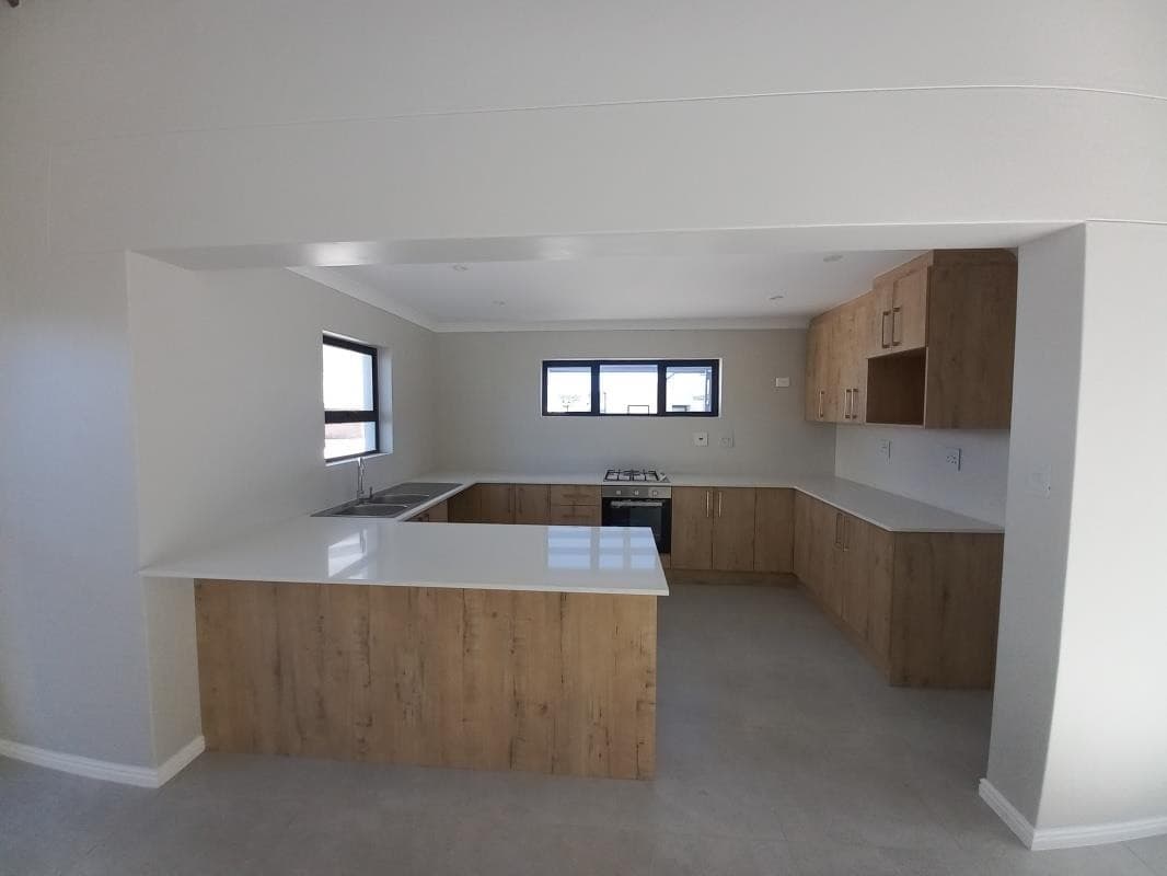 Image 2 of 6