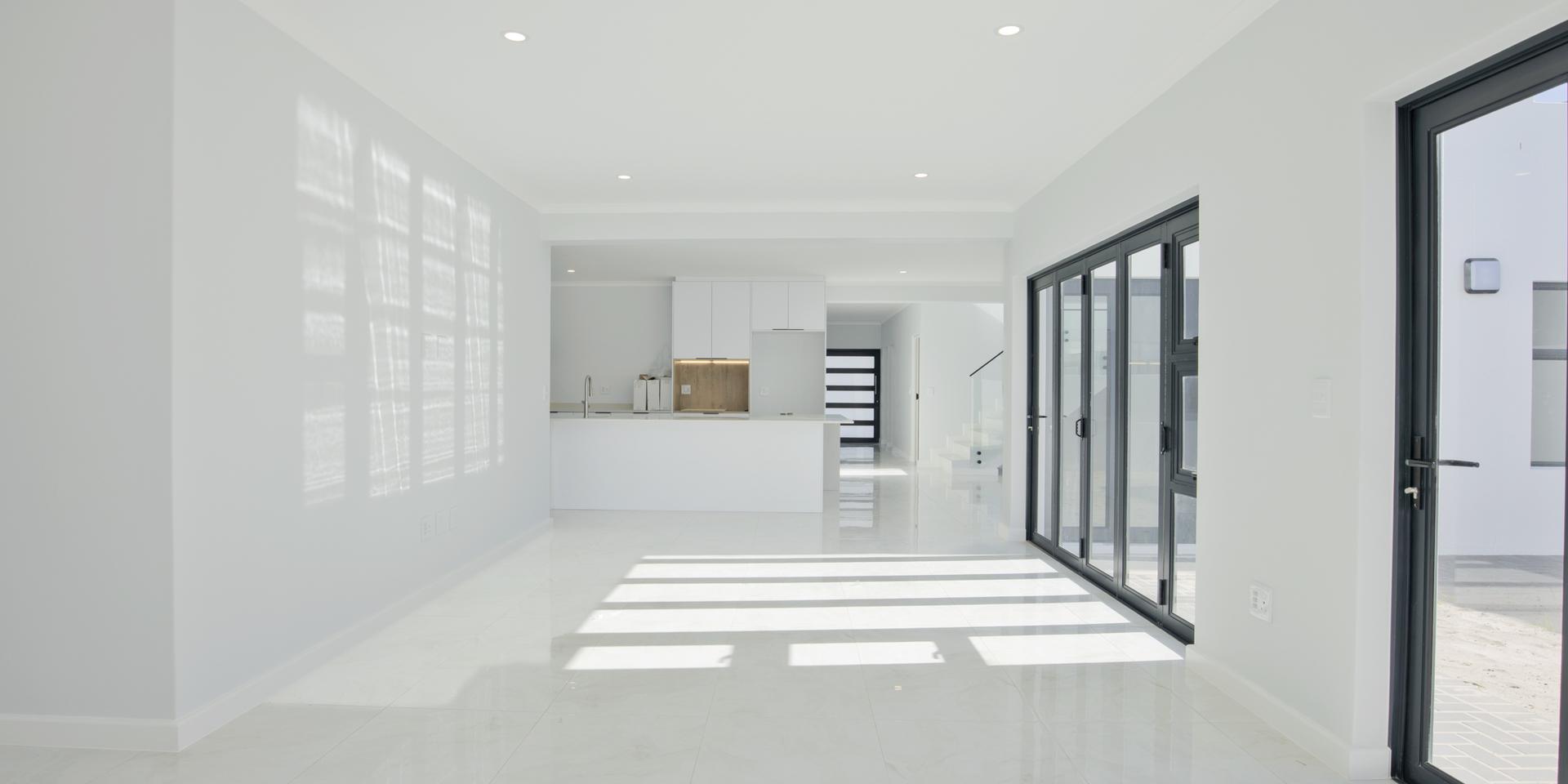 Image 2 of 6