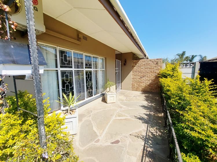 Main property image