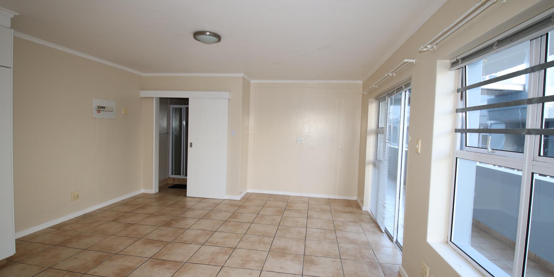 Image 2 of 6