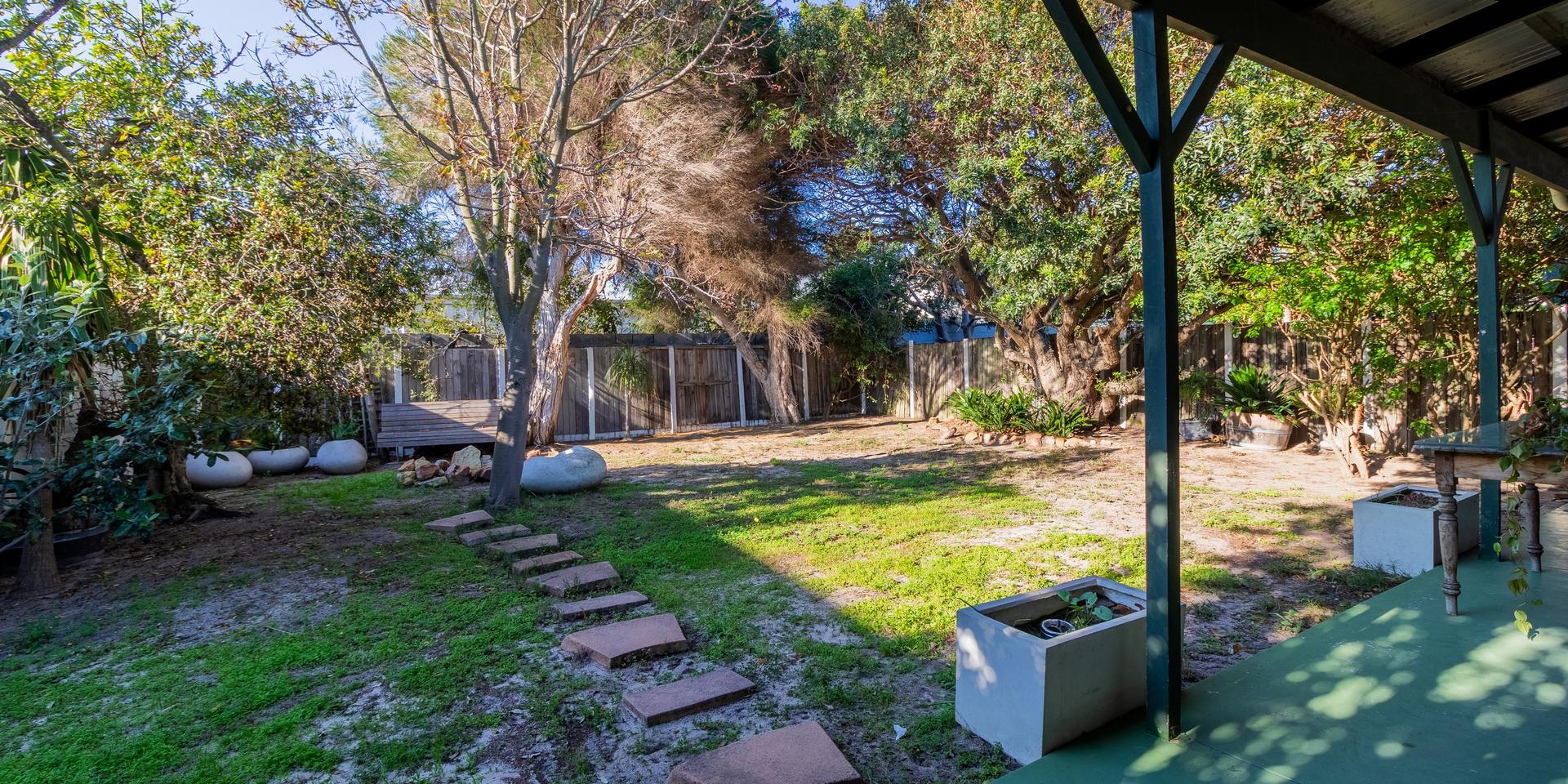 Image 3 of 6