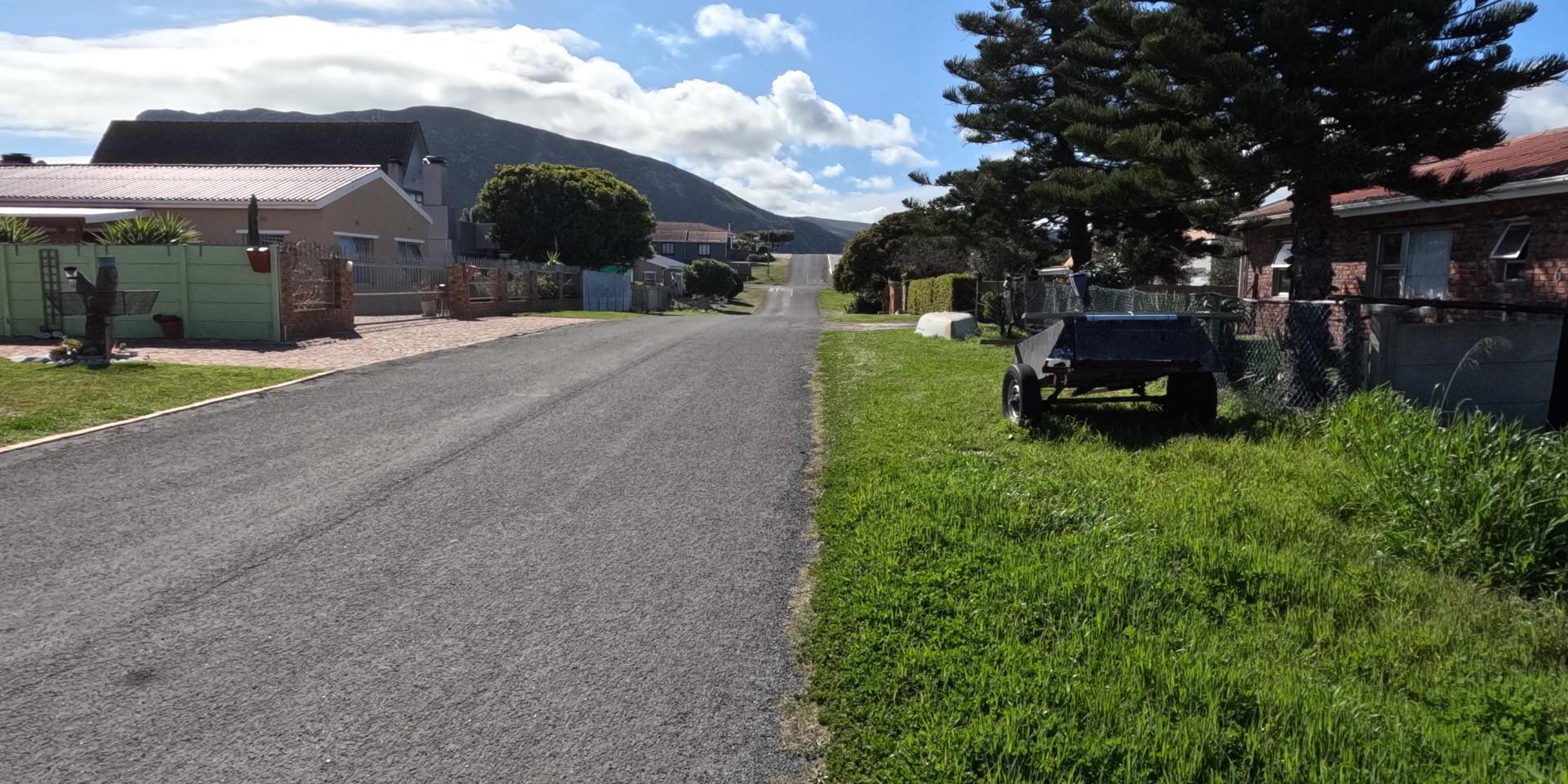 Image 2 of 6
