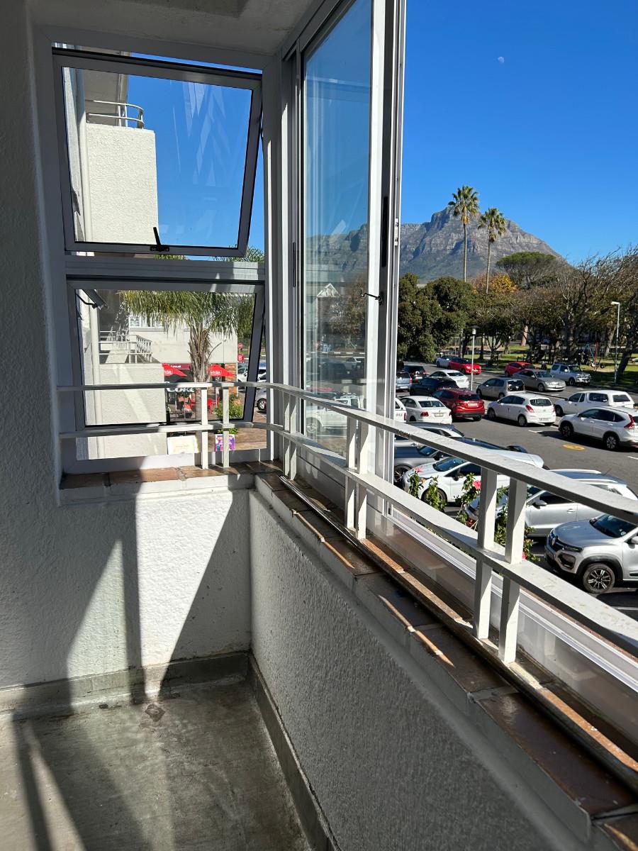 Image 2 of 6