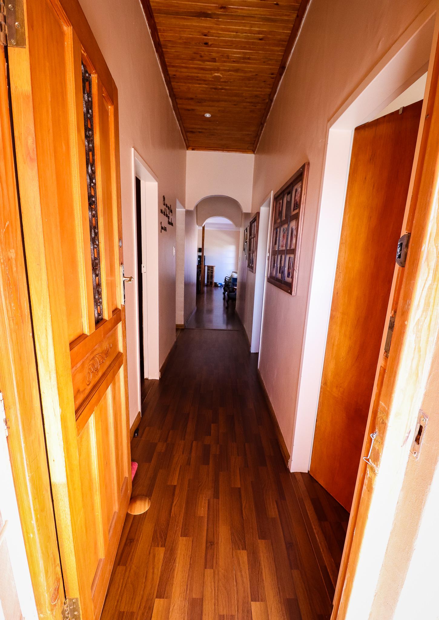 Image 4 of 6