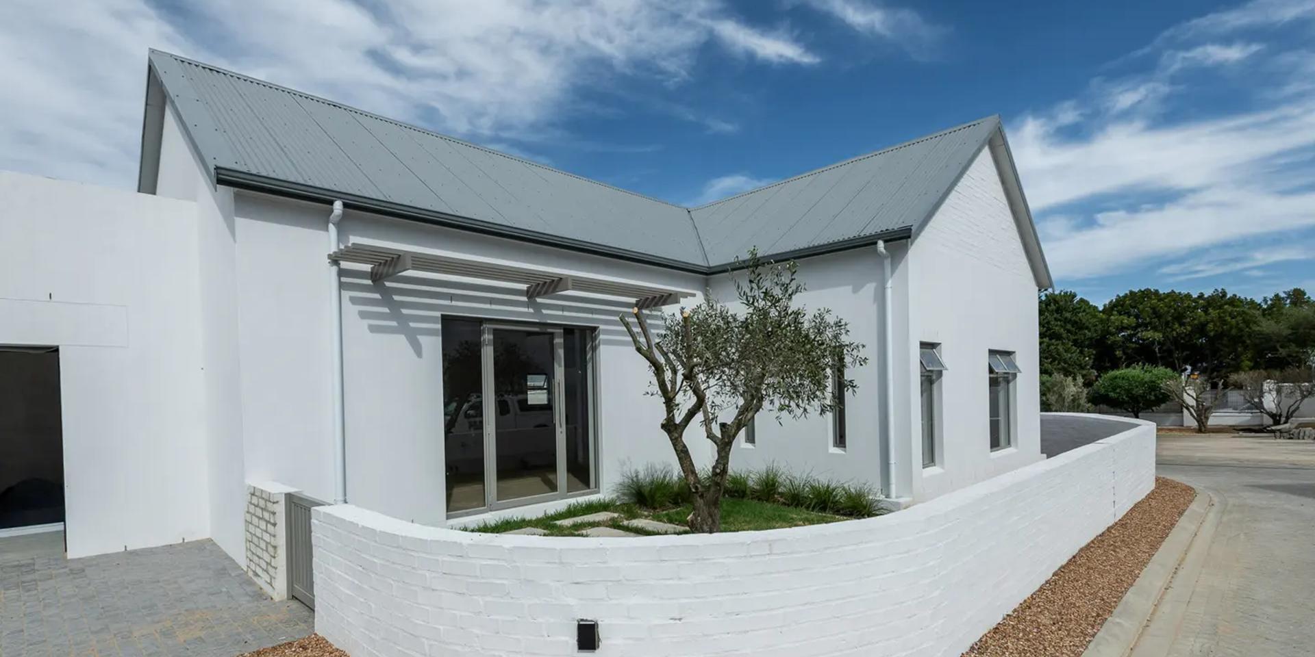 Image 2 of 6