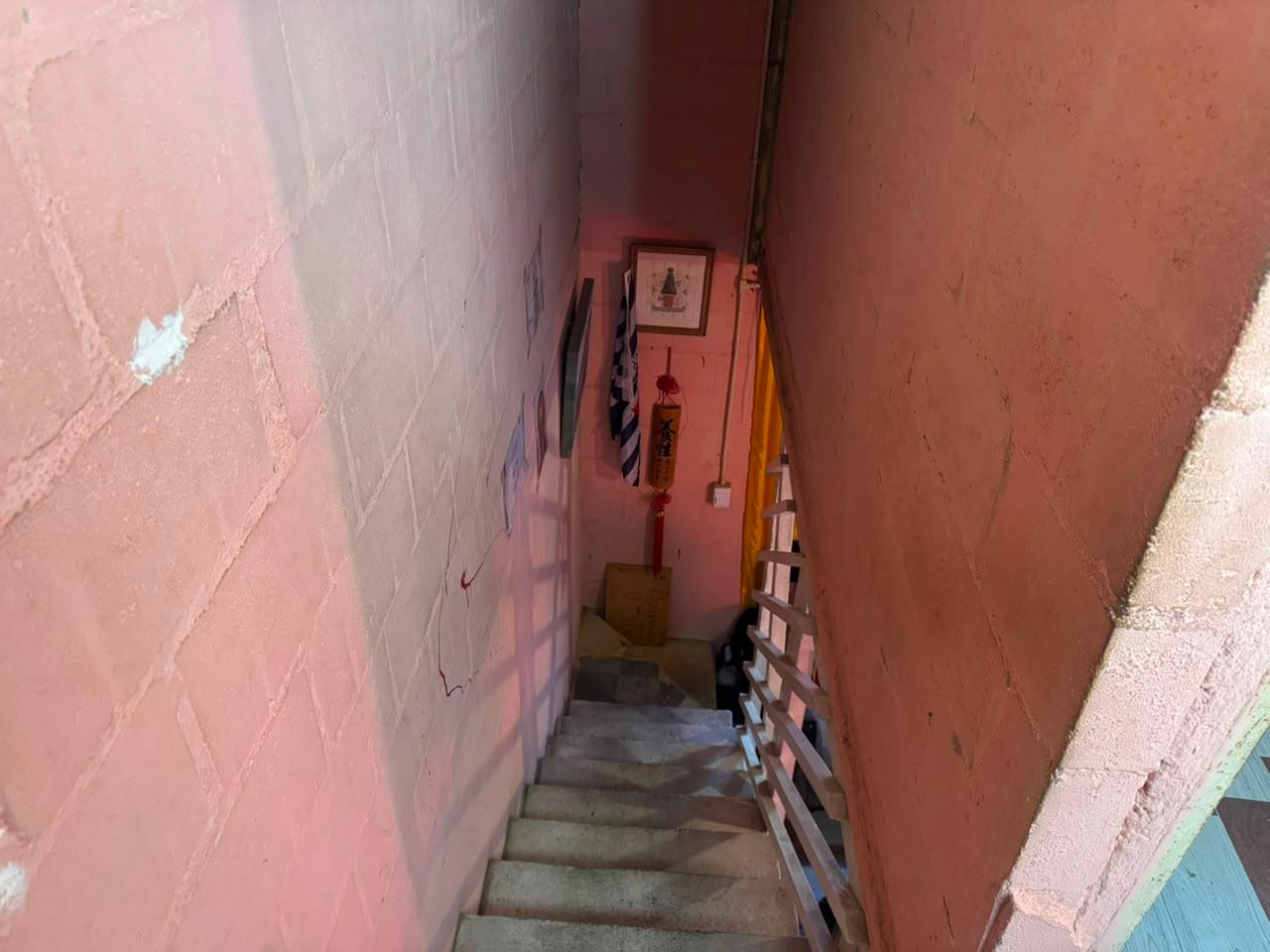 Image 5 of 6