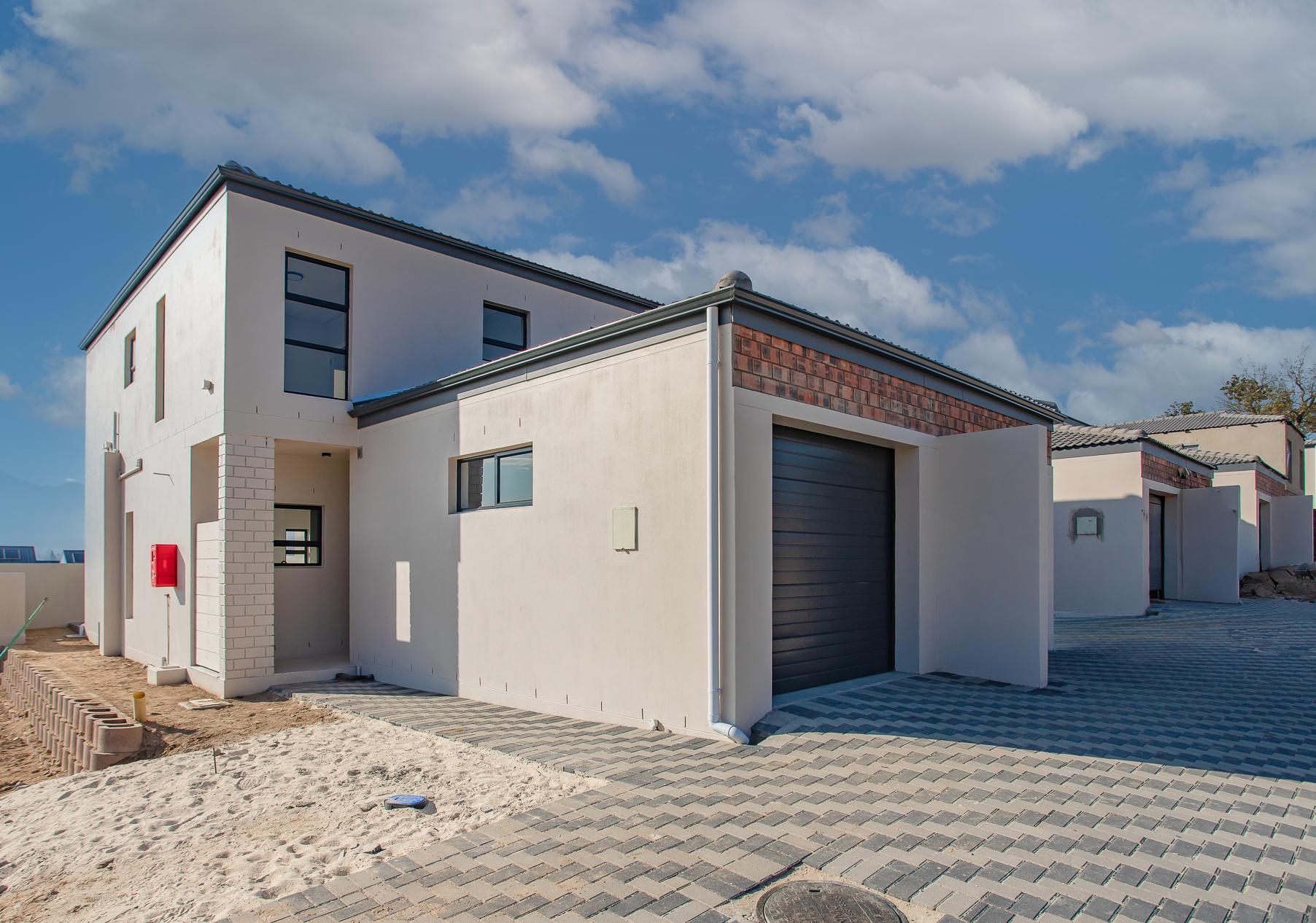 Image 2 of 6