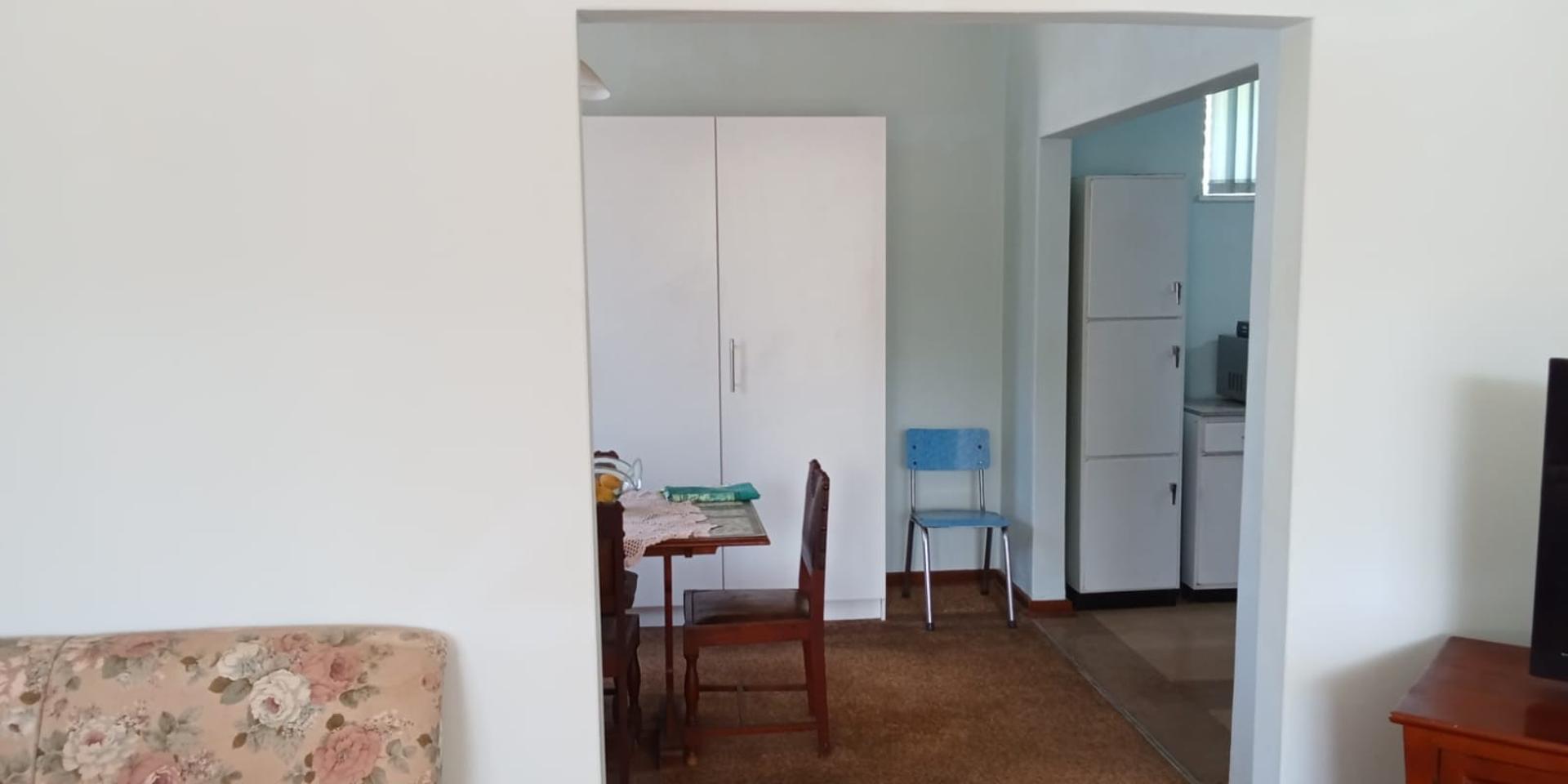 Image 2 of 6