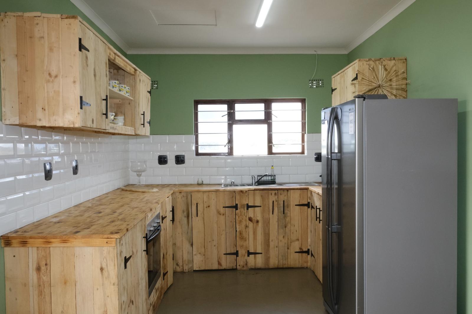 Image 4 of 6