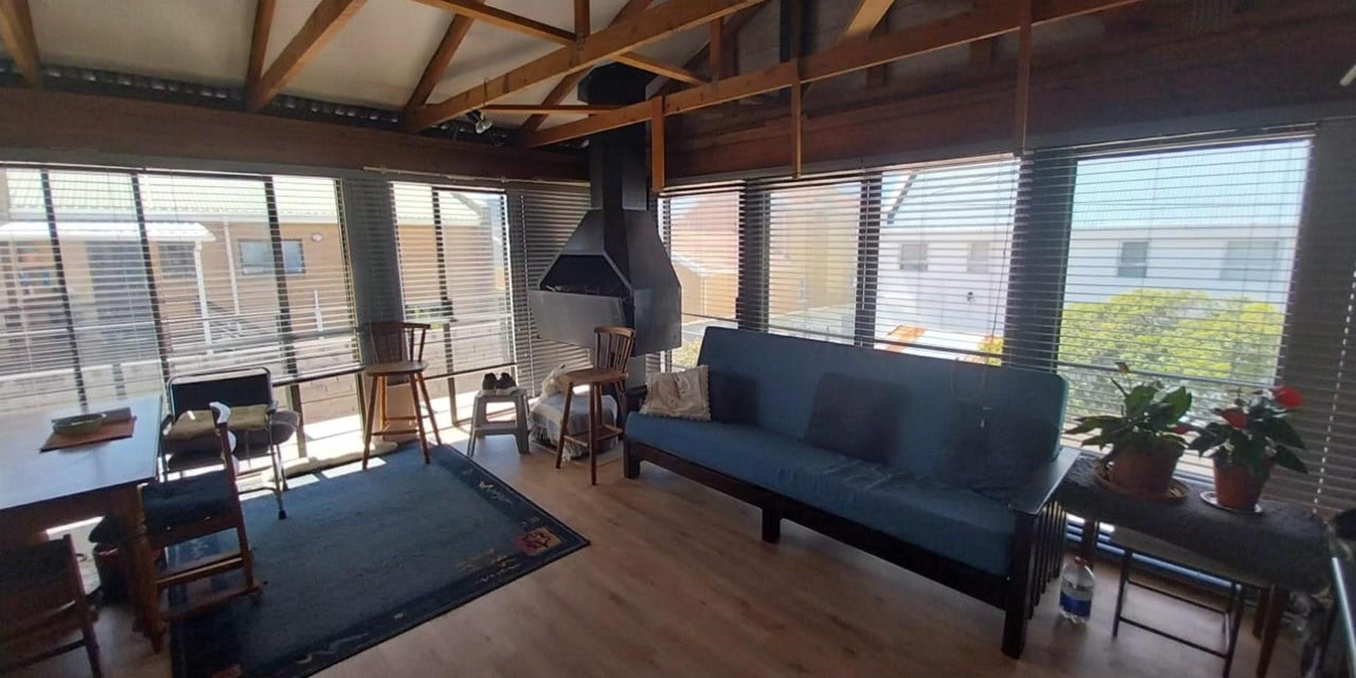 Image 4 of 6