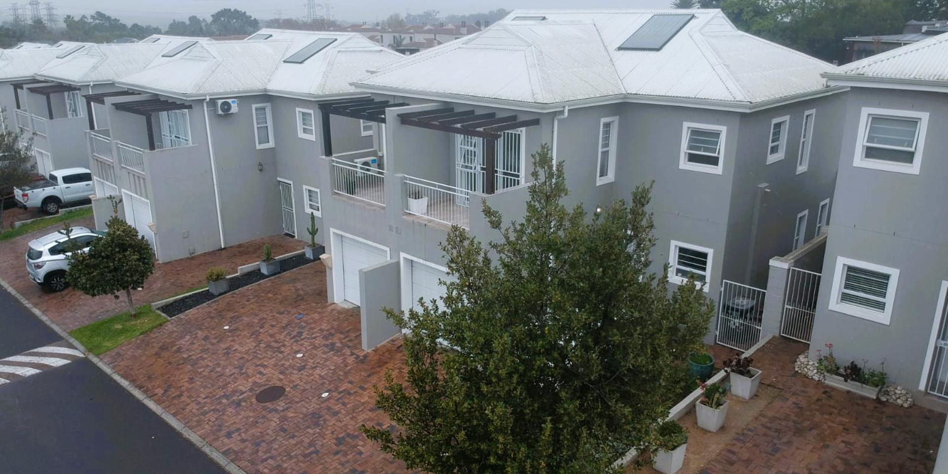 Image 2 of 6