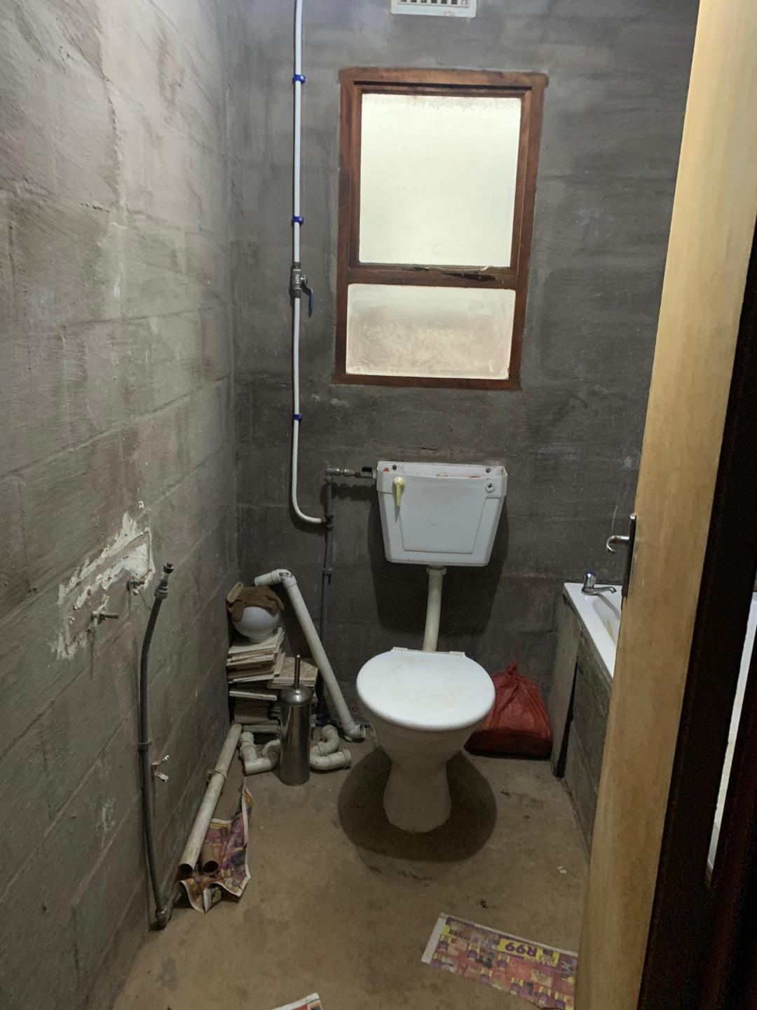 Image 4 of 6
