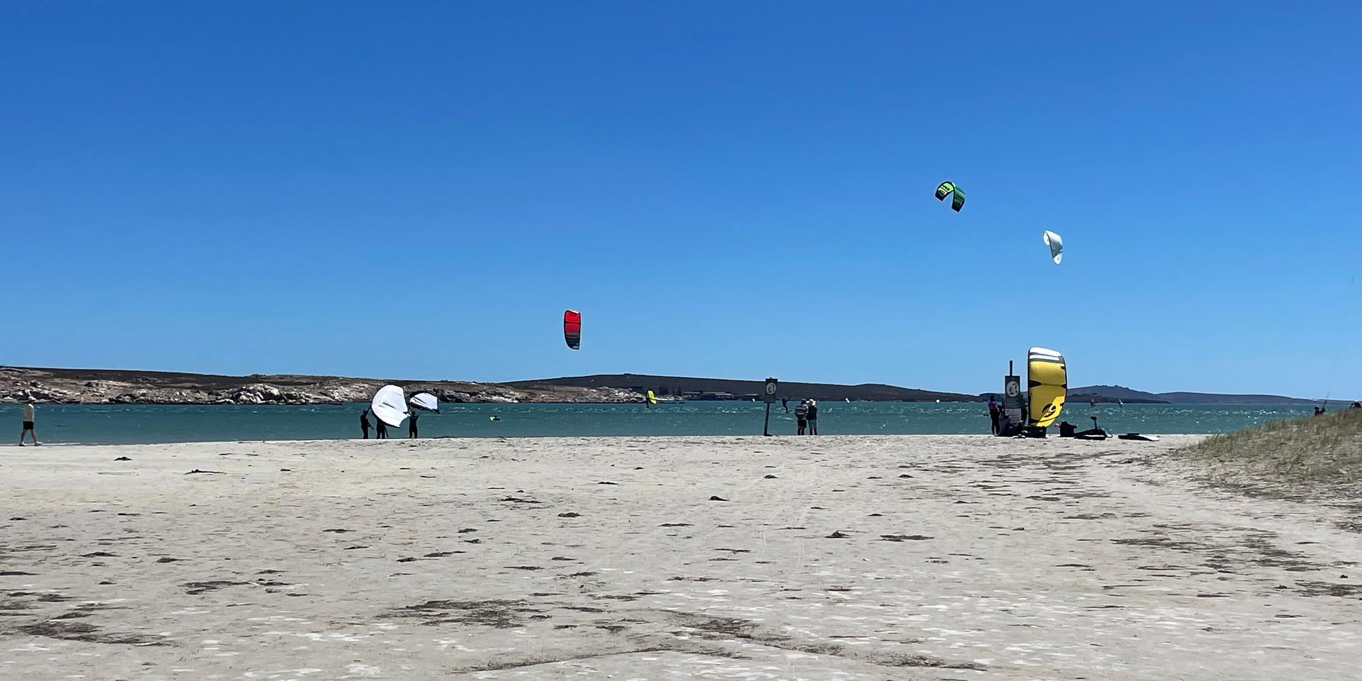 Image 4 of 6