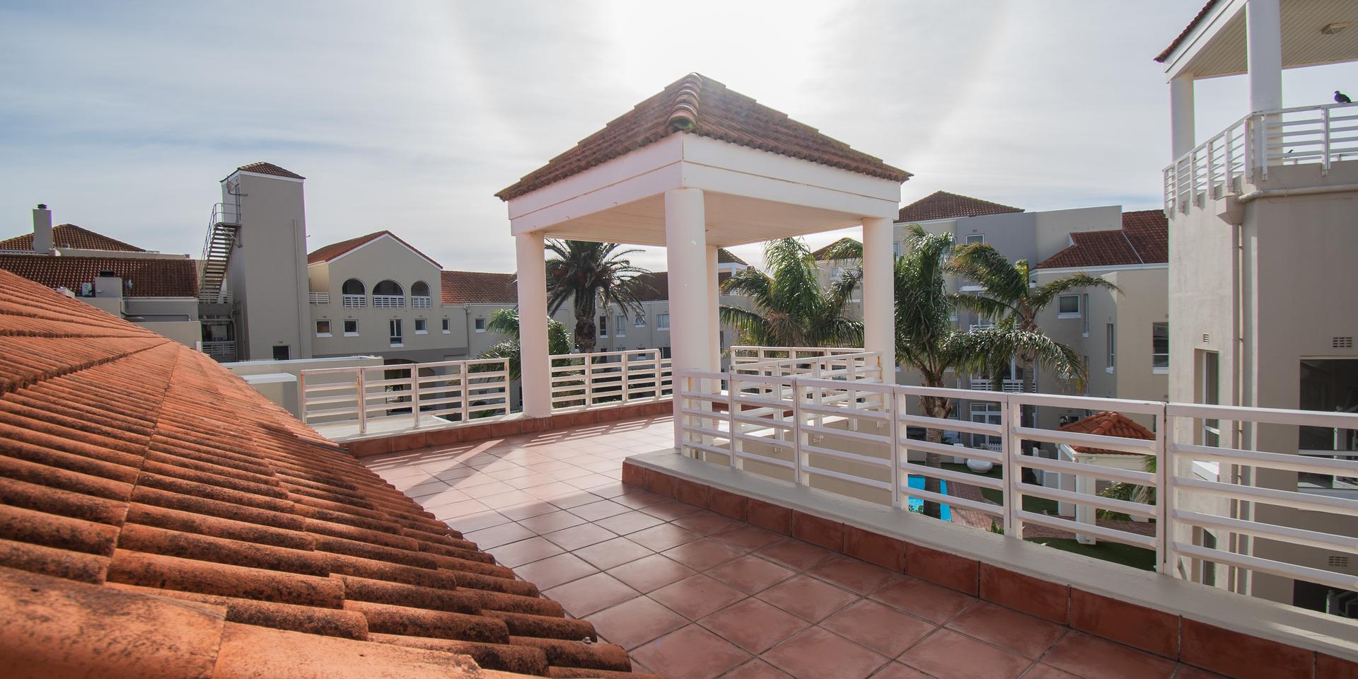 Image 2 of 6