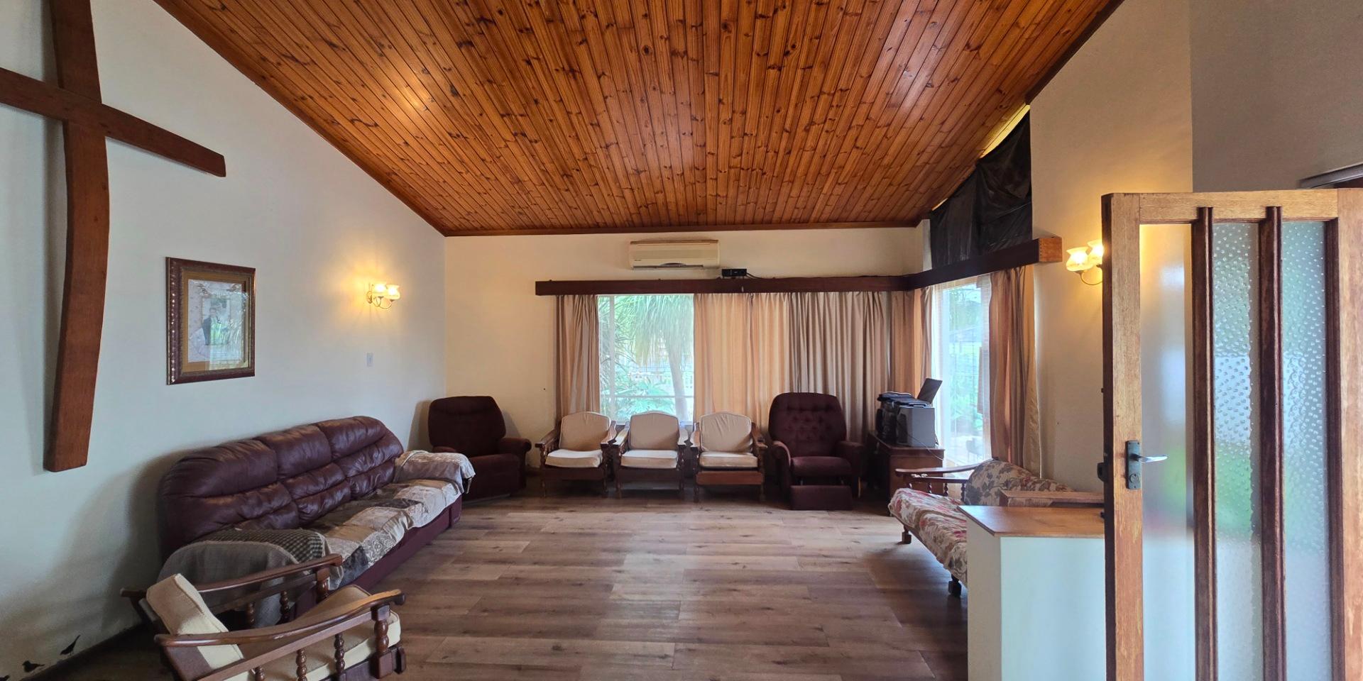 Image 4 of 6