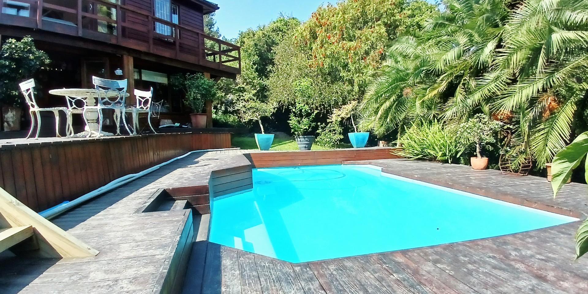 Image 3 of 6