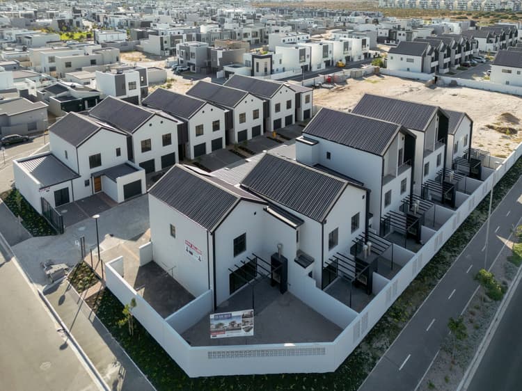 Main property image