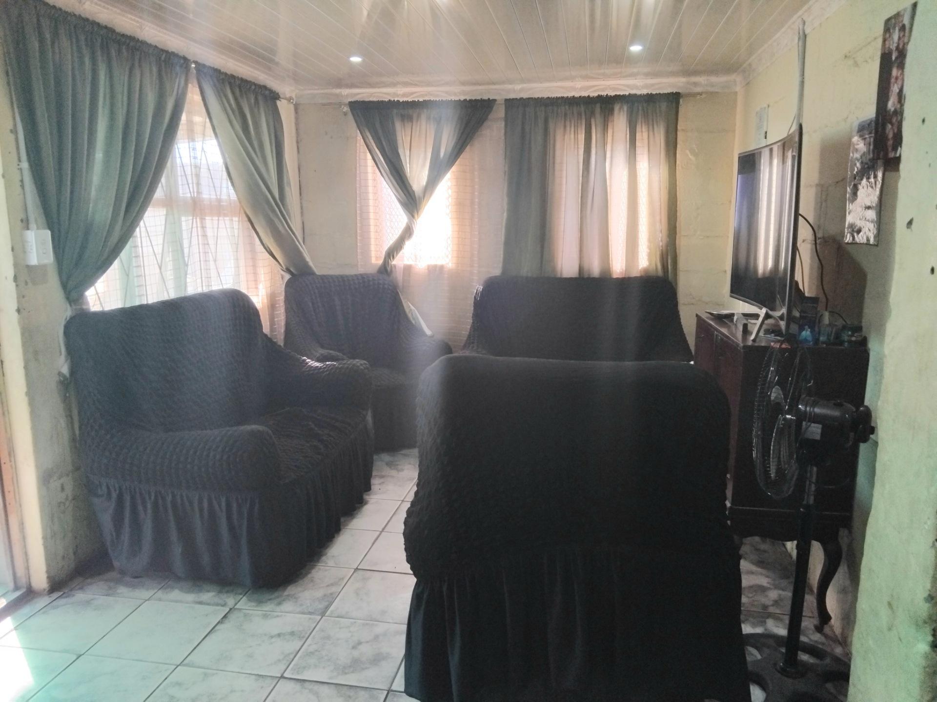 Image 3 of 6