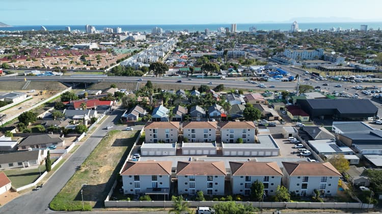 Main property image