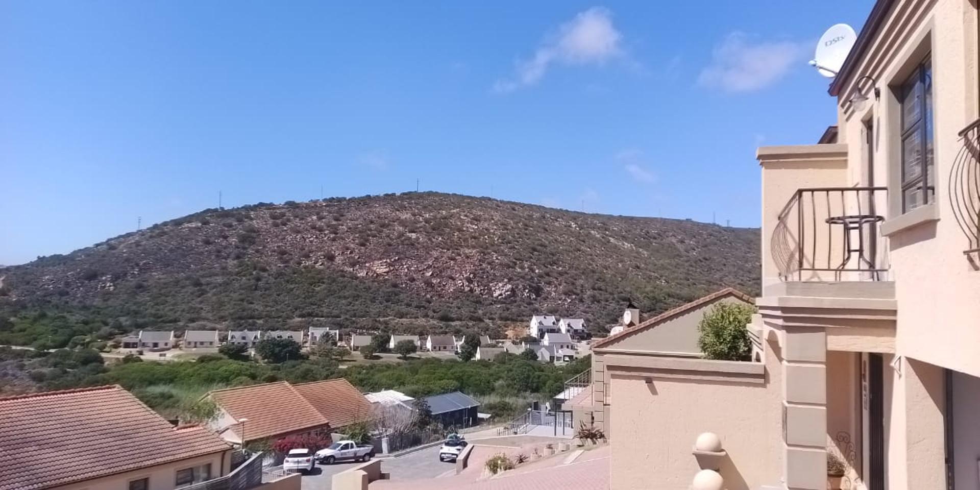 Image 4 of 6