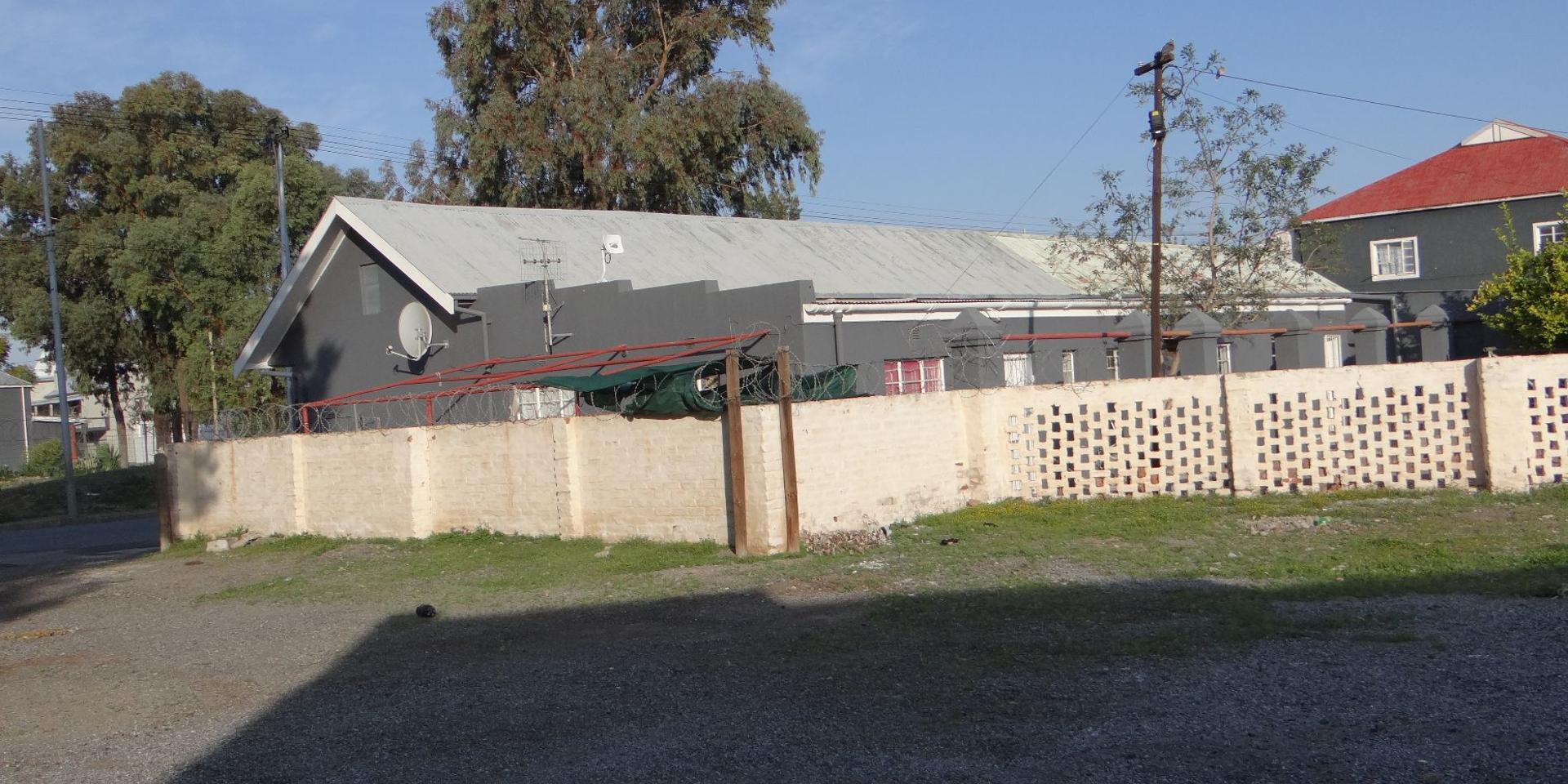 Image 5 of 6