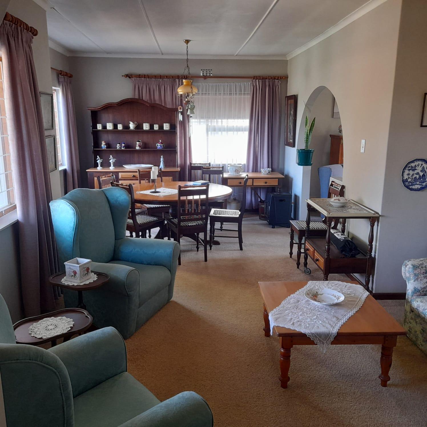 Image 4 of 6