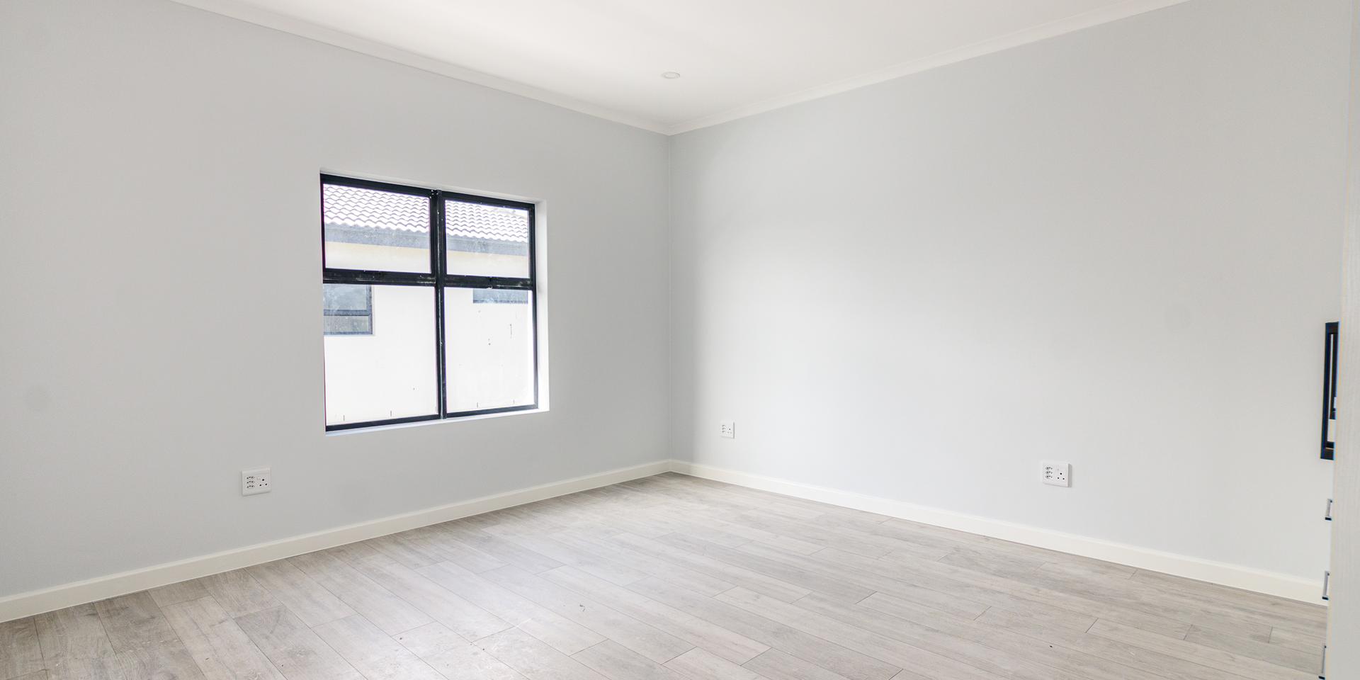 Image 5 of 6