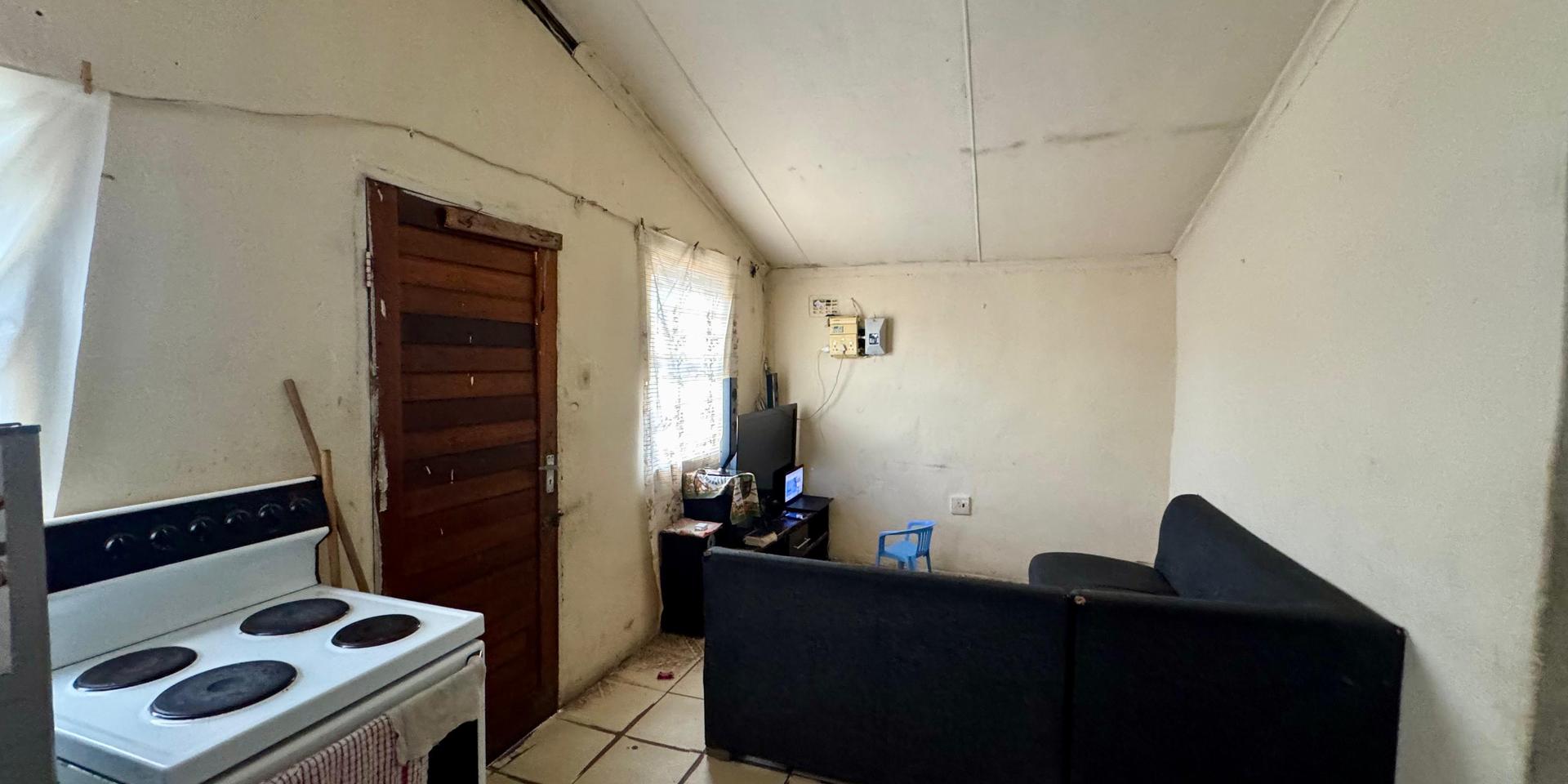 Image 1 of 6