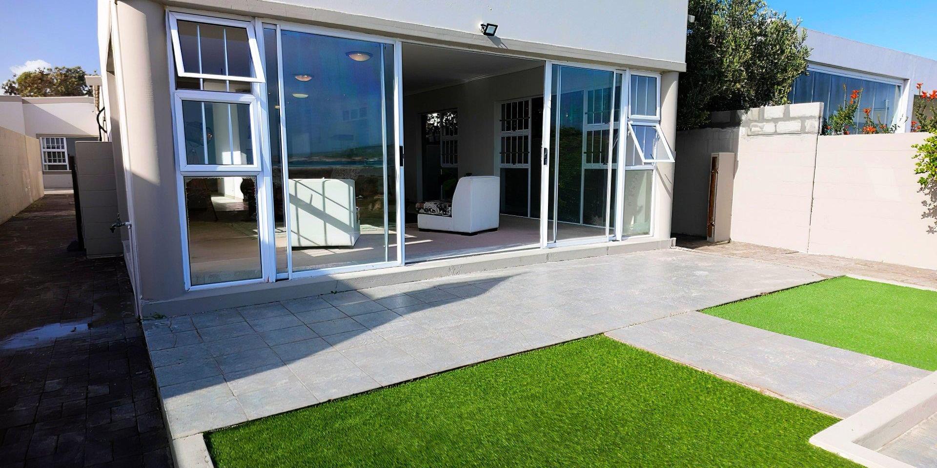 Image 4 of 6