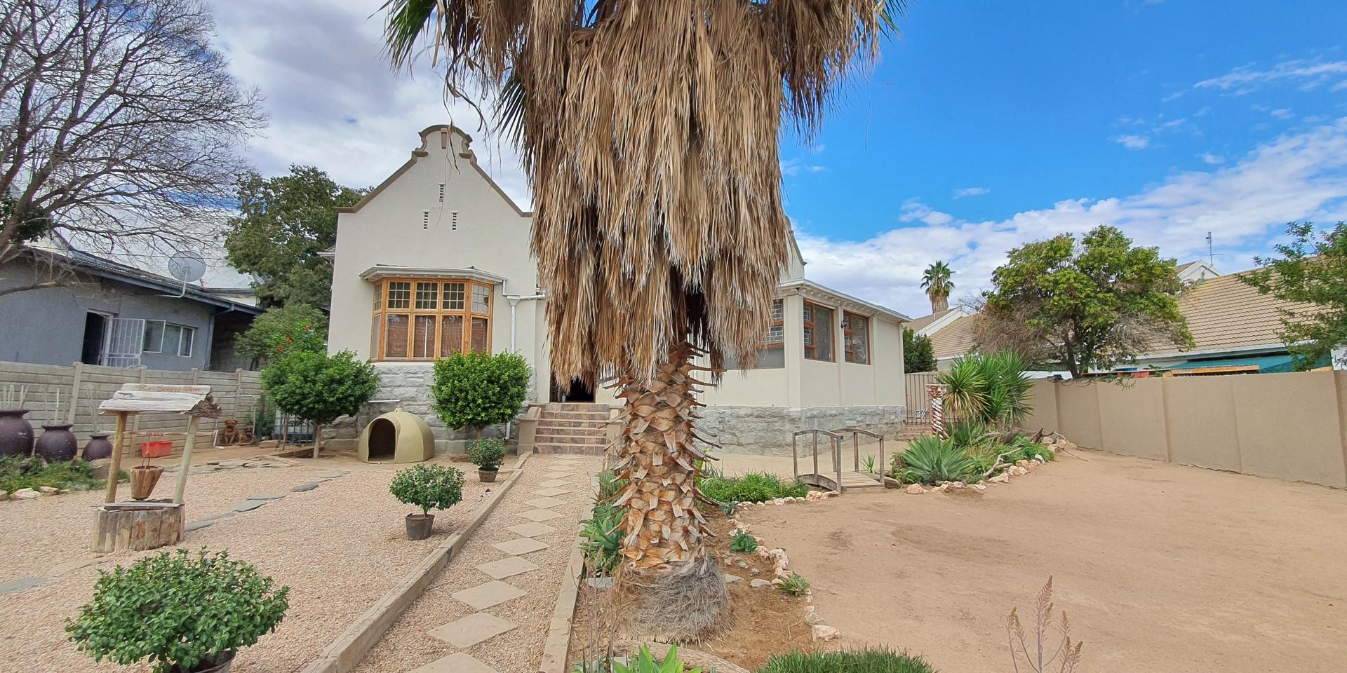 Image 3 of 6