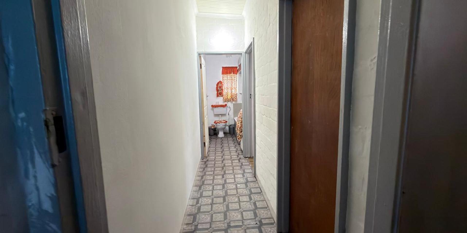 Image 5 of 6