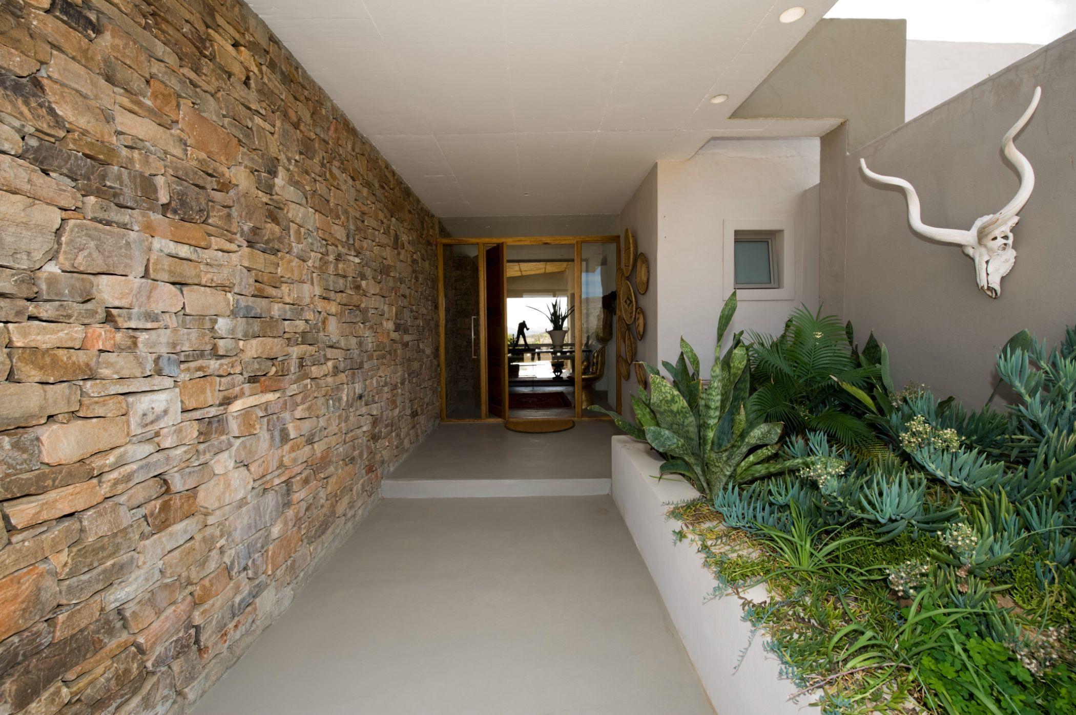 Image 4 of 6