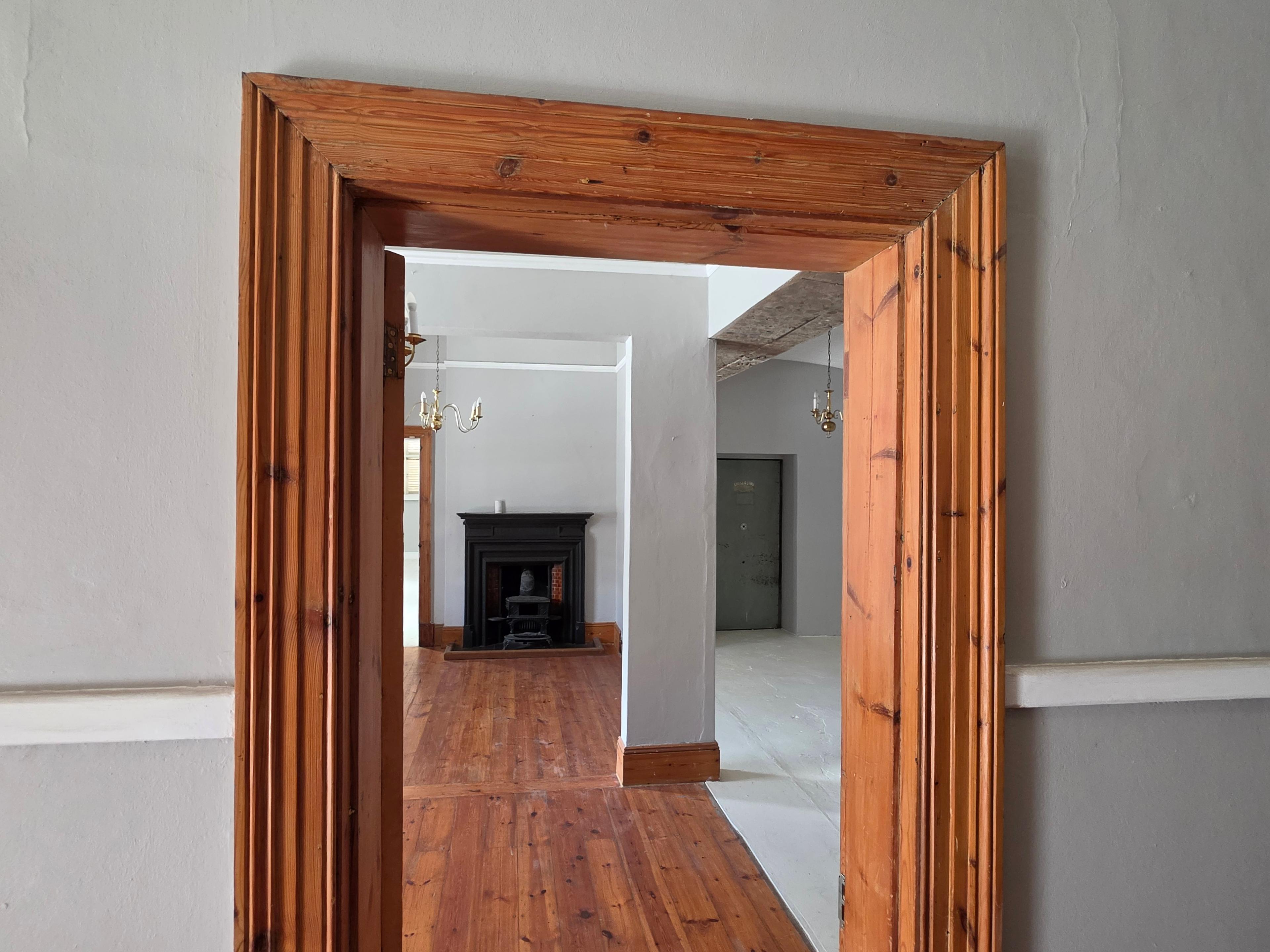 Image 4 of 6