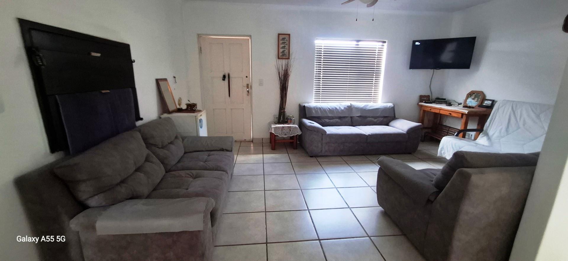 Image 4 of 6